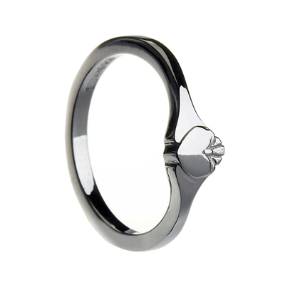 14k White Gold Contemporary Ladies Claddagh Ring 6.2mm